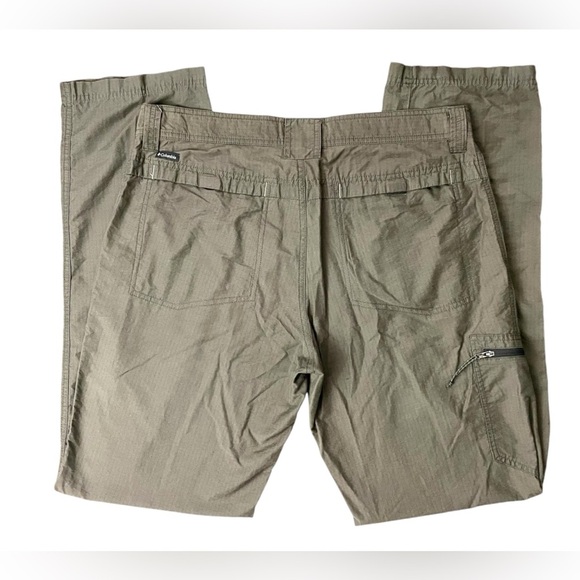 Columbia Men’s Twisted Cliff Trail Pants - Picture 4 of 4
